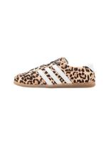 ADIDAS ORIGINALS Sportbačiai be auliuko 'Gazelle Pro' kupranugario / tamsiai ruda / balta