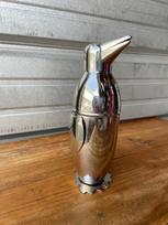 Torre & Tagus kolekcija Sidabrinės spalvos Modernus Pingvino Baro Kokteilių Plaktuvas 9 XXXXL