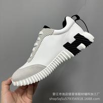 The first layer of cowhide and anti-velvet casual shoes is fashionable, serrated thick-soled men's light luxury non-slip low-top sports shoes. 44 balta