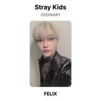 Stray Kids ODDINARY Oficiali nuotraukų kortelė FELIX 04 gray