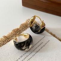 Autumn/Winter Halo U-Shaped Basket Ear Clips: Simple Hong Kong Style, High-End European & American Retro Design Earrings for Women gray
