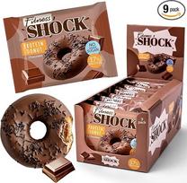 "FitnesSHOCK" baltyminis sausainis "Doughnut Biscuit" su pabarstukais, 12 g/17 % baltymų be pridėtinio cukraus, daug skaidulų turintis užkandis su šokolado įdaru, be palmių aliejaus, šokolado skonio, 9 x 70 g