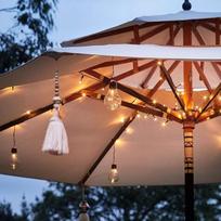 "Lights4fun" LED dekoratyviniai fėjų žibintai Parasol Balkonas Šiltas baltas laikmatis Baterija valdoma vidaus ir lauko pasakų žibintai Rutuliukai Lemputės LED Parasol su LED apšvietimu Parasol
