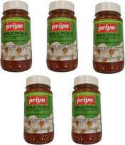 "Priyas" česnakiniai marinuoti agurkai (5 x 300 g pakuotė)