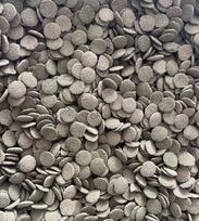 12 mm dumblių plokštelės / šamų traškučiai - 6 % Spirulina - nuskendusios tabletės dumbliažolėms, šamams ir dugno žuvims akvariume (500 g)