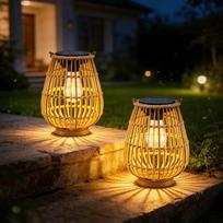 2 vnt. saulės energija maitinamų lauko žibintų rinkinys, rankomis pinti rotango žibintai „Boho“ stiliaus, kabinamieji ir stovintys, IP65 atsparumas vandeniui, šilta balta LED šviesa, puikios dovanos mamai ir moterims, saulės energija maitinami žibintai so