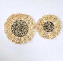 26/33 cm skersmens apvalios, su kutais austos servetėlės, natūralios vandens hiacintų servetėlės, pintos iš šiaudų servetėlės valgomojo stalui (juodos, 26 cm skersmens, su kutais)