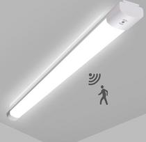 36 W LED drėgnų patalpų apšvietimas su judesio jutikliu, 3950 LM 120 cm LED vamzdis, IP65 vandeniui atsparus rūsio apšvietimas, lubų šviestuvas su judesio jutikliu biurui, prieškambariui, laiptams, garažui, sandėliui, 4000 K