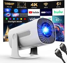 4K mini projektorius 2026 su „Wi-Fi 6“ ir „Bluetooth“, įmontuotomis programėlėmis, 1080p skiriamąja geba, „Hi-Fi“ garsiakalbiu, automobilio ekrano funkcija, keystone korekcija, mažesniu triukšmu ir itin trumpu projekcijos nuotoliu, skirtas dideliems vaizd
