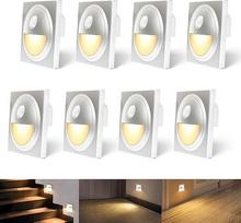 8 x 0,6 W LED laiptų apšvietimas su judesio jutikliu Šiltai balta 3000 K LED įleidžiamas sieninis šviestuvas Sidabrinis laiptų apšvietimas, skirtas 60 mm apvaliai įleidžiamai dėžutei 230 V, skirtas naudoti patalpose