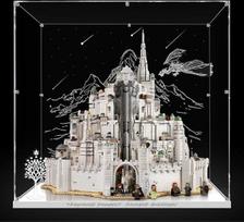 Akrilo vitrina, suderinama su „Lego“ rinkiniu „Žiedų valdovas: Minas Tirith 11377“, nuo dulkių apsaugota skaidri HD fono vitrina (modelis į komplektą neįeina)