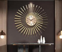 Auksinis sieninis laikrodis, 60 cm, tylus, „Sunburst“ modelis