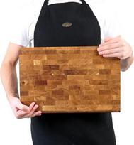 B4K pjaustymo lenta 45 × 30 cm - ąžuolinė pjaustymo lentelė su užapvalintais kraštais, neslystanti, su silikoninėmis kojelėmis ir įdubusiomis rankenėlėmis - idealiai tinka virtuvei ir griliui