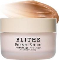 BLITHE „Pressed Serum Tundra Chaga“ – senėjimą stabdantis veido kremas, korėjietiškas serumas su čagos ekstraktu, skirtas odos stangrinimui, intensyviam drėkinimui ir maitinančiai priežiūrai (50 ml)