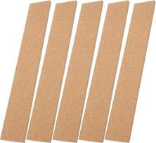 CALLARON 5 vnt. lipnių kamštinių juostelių sienoms, pagamintų iš storos kamštinės plokštės su tekstūruotu paviršiumi, skirtų naudoti kaip užrašų lentos juosteles namuose ir baigimo šventėje