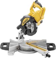 DEWALT DWS774-QS 1 400 vatų plokščiųjų medžiagų pjūklas (216 mm, su XPS pjovimo linijos rodikliu, su fiksuotais fiksatoriais kampiniams ir pasvirusiems pjūviams, komplekte – 24 dantų HM pjovimo diskas)