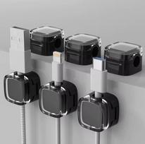 Kabelio laikikliai-spaustukai, magnetiniai, kabelių tvarkyklė rašomajam stalui, USB įkrovimo kabeliai, stipriai prilipantys, laidų tvarkymo priemonės naktiniam staliukui, virtuvės prietaisams, biuro reikmenims, juodos spalvos, 6 vnt.