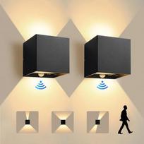 KYOTECH 2 pakuočių 12 W LED sieninis vidaus/ lauko šviestuvas su judesio jutikliu IP65 lauko šviestuvas aukštyn ir žemyn reguliuojamas šviesos spindulys 3000 K šiltos baltos spalvos sieninis šviestuvas su jutikliniu jungikliu lauko šviestuvas gyvenamasis