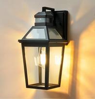 Lauko lempa su judesio jutikliu, „Vintage“ stiliaus lauko lempa, 1xE27 | Retro stiliaus lauko lempa su sutemų jutikliu, lauko lempa ir sieninis šviestuvas su LED lempute, juodos spalvos lauko apšvietimas