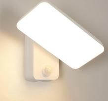 LED lauko sieninis 16 W 1800 LM šviestuvas, modernus sieninis IP65 vandeniui atsparus šviestuvas su judesio jutikliu, 350° pasukamas sieninis šviestuvas su jutikliu, 3000 K šiltos baltos spalvos, skirtas vilai, verandai, sodui, balkonui, baltas