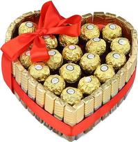 Merci šokoladinis tortas ir Ferrero Rocher širdies formos - širdies formos dovana moteriai - saldainių dėžutė su šokoladu - dovanų krepšelis įsimylėjėliams Valentino dienos proga