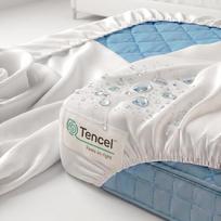 Neperšlampamas „Tencel“ 140x200 čiužinio užklotas „2-in-1“ su antčiužiniu ir paklode | Neperšlampamas „2-in-1“ čiužinio užklotas. Miego paviršius – 100 % „Tencel“ (tankus, 130 g kokybės audinys). Galima miegoti tiesiogiai ant jo, be papildomos paklodės.