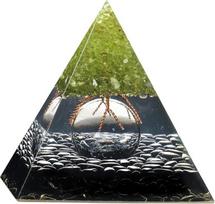 Peridoto medžio kristalų piramidės gabaliukai su stikliniu rutuliu | Juodojo obsidiano kristalų piramidė namų biuro dekoravimui. Stiklinio rutulio piramidė meditacijai ir dvasiniam gydymui
