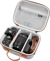 RAIACE kietas dėklas, suderinamas su „Sony Alpha 7 II, III, IV/7R, V“ fotoaparatais, taip pat tinka „Nikon“, „Canon“, „Pentax“ ir kitų gamintojų fotoaparatams. Tinklinė kišenė įkrovikliui, laidams, kortelėms ir priedams. (Tik dėklas) (Pilkos spalvos)