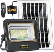 Saulės šviesos diodų prožektorius su nuotolinio valdymo pulteliu, 200 W, saulės prožektoriai, 10000 mAh, saulės šviesos lauke, 6500 K, vėsiai balta, 4,2 m kabelis, IP67 vandeniui atsparus saulės lauko prožektorius kiemui, garažui, durims, vejai