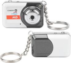 Skaitmeninis fotoaparatas, kompaktiška HD vaizdo kamera su judesio aptikimu, kamera, nešiojama nykščio dydžio kamera, suderinama su asmenine DV įranga, 32GB TF kortelė paaugliams ir vaikams (sidabrinė pilka)