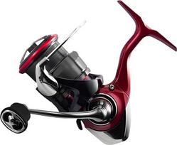 Suderinamas su „Daiwa Fuego CS LT Roll“ ritė