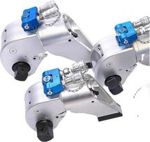Sukimo momento stiprintuvas su daugiafunkciniu keturkampiu sukimo mechanizmu VXTD8, 1-1/2 colio, sukimo momento diapazonas 1072–10715 Nm, hidraulinis sukimo momento smūginis veržliaraktis, didelė galia