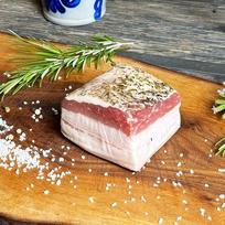Sūrus, lašinių skonio – 350 g – iš Pietų Tirolio, vientisas gabalas, rankų darbo ir džiovintas ore