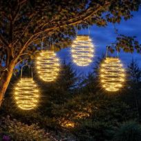 Šventinių žibintų rinkinys iš 4 saulės energija maitinamų lauko LED spiralinių žibintų. Pakabinamas saulės energija maitinamas žibintas. Saulės energija maitinami lauko sodo žibintai, skirti sodo apšvietimui (4 saulės energija maitinami spiralės formos ži