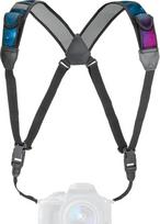 USA GEAR DSLR fotoaparato krūtinės dirželis su greito nuėmimo sagtimis, "Galaxy" neopreno raštu ir priedų kišenėmis - suderinamas su "Canon", "Nikon", "Sony Point and Shoot" ir beveidrodžiais fotoaparatais