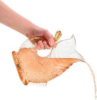 Vandens karafa iš borosilikatinio stiklo, žuvies formos – 1,5 l – žuvies formos karafa, skleidžianti linksmus garsus, kad būtų smagu pilti vandenį, vyną ir kitus gėrimus – žuvies formos karafa – žuvies formos ąsotis