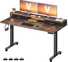 VASAGLE LSD184KD02 aukščio reguliuojamas elektrinis stalas, 140 x 60 x (72–120) cm, laisvai reguliuojamas, su monitoriaus laikikliu, elektros lizdų juosta, kabliuku, atminties funkcija, „Vintage Brown“ spalvos