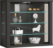 VCM pakabinama stiklinė vitrina su grūdintu saugos stiklu. Matmenys: aukštis 40 x plotis 43 x gylis 18 cm. Šiuolaikiška ir erdvę taupanti stiklinė vitrina „Vitrosa S“