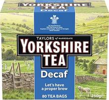 Yorkshire Tea Decaffeinated - gaivi ir stipri juoda arbata be kofeino - tradicinė britiška arbata - atsakinga kilmė - 80 arbatos maišelių