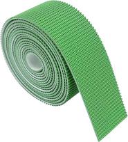 Žalia PVC konvejerio juosta, plokščio tipo, skirta surinkimo linijoms, matmenys 24 x 170 cm (9,4 x 67 colių), idealiai tinka pramonės ir komercinėms įmonėms bei yra pritaikyta taurių ritininių sistemoms.