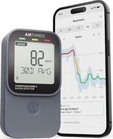 „Airthings 325 Corentium Home 2“ – skaitmeninis radono detektorius – nešiojamas ir paprastas naudoti, su „Bluetooth“ ryšiu, drėgmės ir temperatūros jutikliu