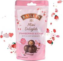 „Baileys Chocolate Mini Delights“ su braškėmis ir grietinėle | 1 x 102 g | Švelniai tirpstantys mini šokoladukai | Pralinėlių dovanų rinkinys | Įdaryti „Baileys“ likeriu