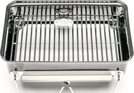 „BBQ Plus“ itin tvirtas anglies grotelių rinkinys, skirtas „Weber Go Anywhere“ nešiojamiesiems anglies griliams