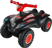 „Big Bobby Car Quad Racing“ (juoda/raudona) – vaikams skirtas važiuojamasis automobilis nuo 3 metų su vairu, signaliniu rageliu ir visureigio padangomis, skirtas 3–7 metų mergaitėms ir berniukams (maks. 50 kg)