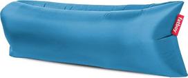„Fatboy Lamzac 3.0“ pripučiama sofa – 200 x 90 x 50 cm – dangaus mėlyna | Pripučiama sofa, nereikalaujanti oro siurblio, skirta naudoti tiek patalpose, tiek lauke, vandeniui ir nešvarumams atspari mini sofa, pagaminta iš poliesterio