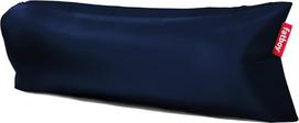 „Fatboy Lamzac 3.0“ pripučiama sofa – 200 x 90 x 50 cm – tamsiai mėlyna | Pripučiama sofa, nereikalaujanti oro siurblio, skirta naudoti tiek patalpose, tiek lauke, vandeniui ir nešvarumams atspari mini sofa, pagaminta iš poliesterio