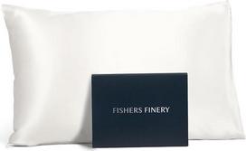 „Fishers Finery“ 25 mm prabangus 100 % gryno šilko pagalvės užvalkalas, „Queen“ arba „King“ dydžio. Mūsų šilkmedžio šilkas yra prabangiausias iš visų galimų, nepriklausomai nuo kainos. „Fishers Finery“ 25 mm baltas „Queen“ dydžio užvalkalas