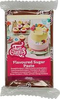 „FunCakes“ aromatizuota cukraus pasta „Flavour Fondant Chocolate“ 250 g | Skanus šokolado skonis, lengvai iškočiamas, iškočiotas fondantas, puikiai tinka tortams, keksams ir sausainiams