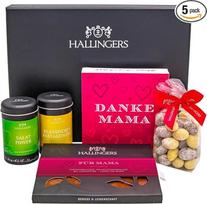 „Hallingers Genuss Manufaktur Feinkost“ Motinos dienos dovanų rinkinys – XXL dovanų krepšelis „Mother’s Day Box Pink“ – didelis šokolado, saldainių, prieskonių ir nugato su migdolais rinkinys, dovanų idėja mamai ir močiutei