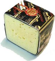 „Holstein Gourmet“ sūris, apytikriai 350 g, perpus perpjautas gabalas, kreminis, stipraus skonio sūris, 60 % riebalų masės